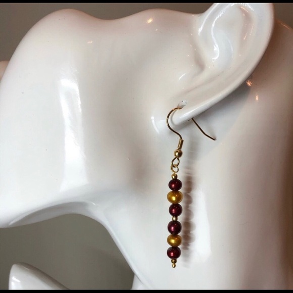Maroon/gold freshwater Pearls gold plated earrings Handmade - Picture 4 of 5